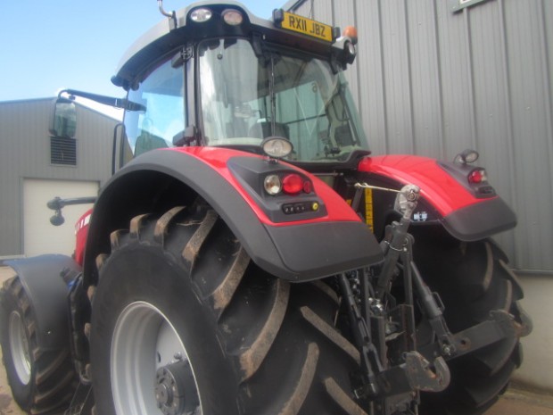 Massey Ferguson 8670