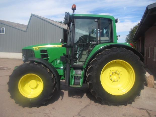 John Deere 6430