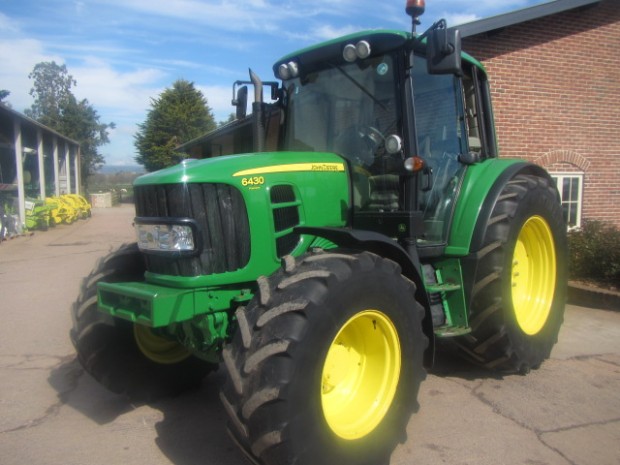 John Deere 6430
