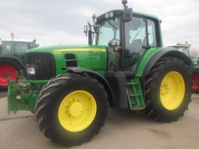 John Deere 6930