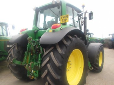 John Deere 6930