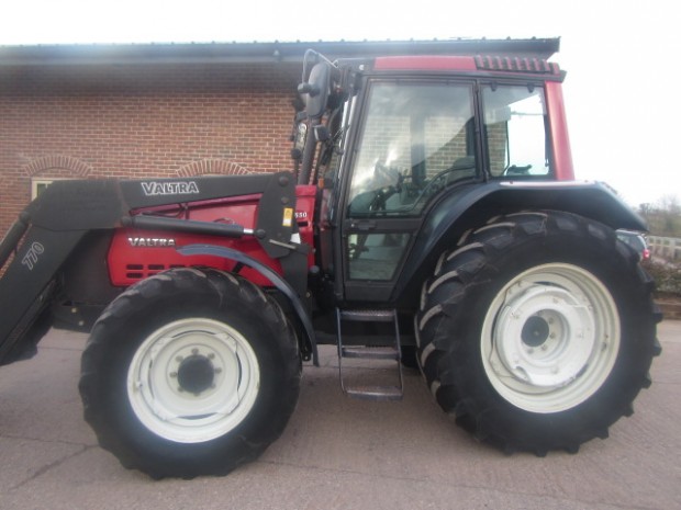 Valtra 6550