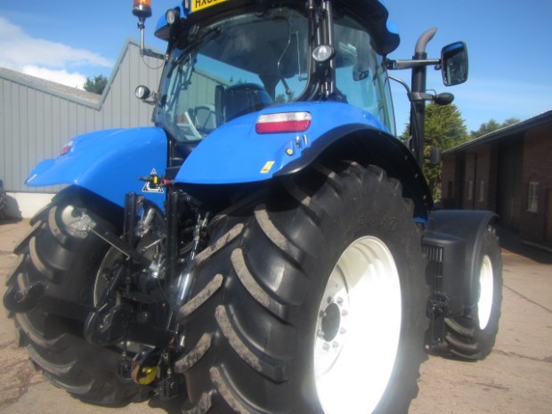New Holland T7.200