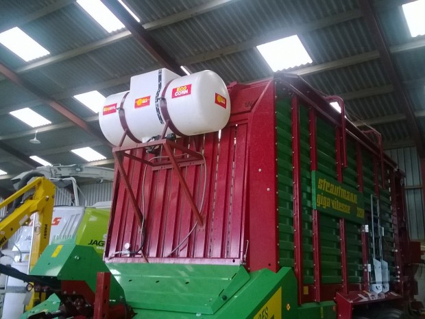 Strautmann Giga Vitesse CFS 3201 forager wagon