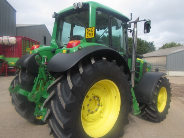 John Deere 6930