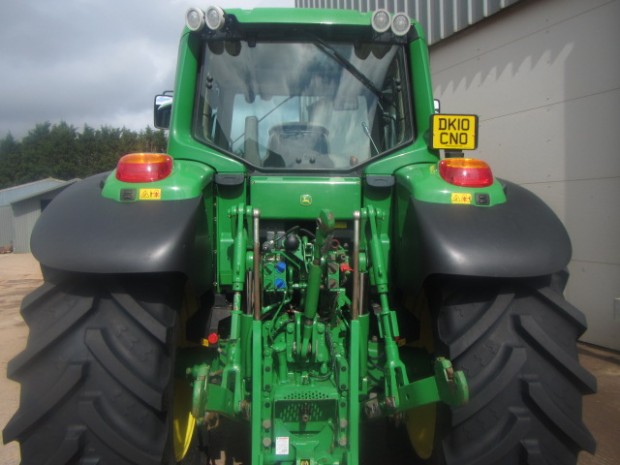 John Deere 6930