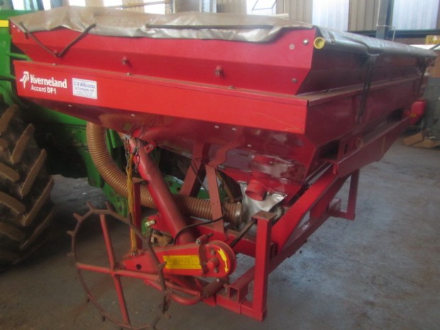 Kverneland Optima 8 row maize drill