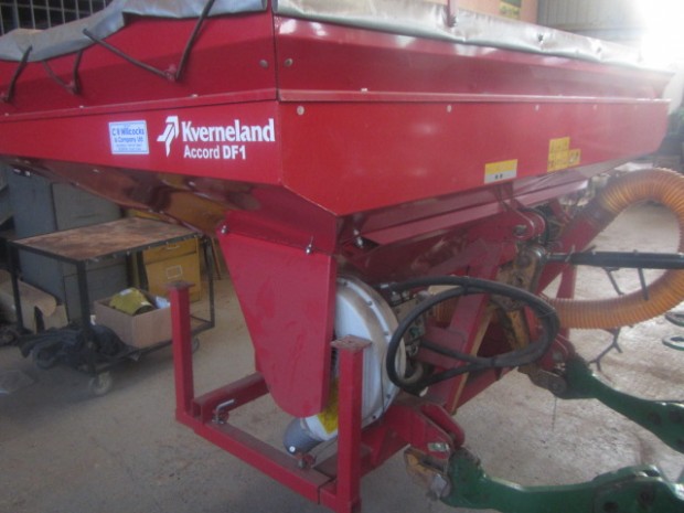 Kverneland Optima 8 row maize drill