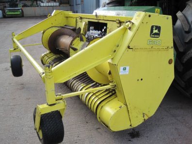 John Deere 6910