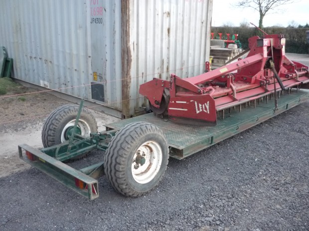 Lely 400-45 4 Metre power harrow