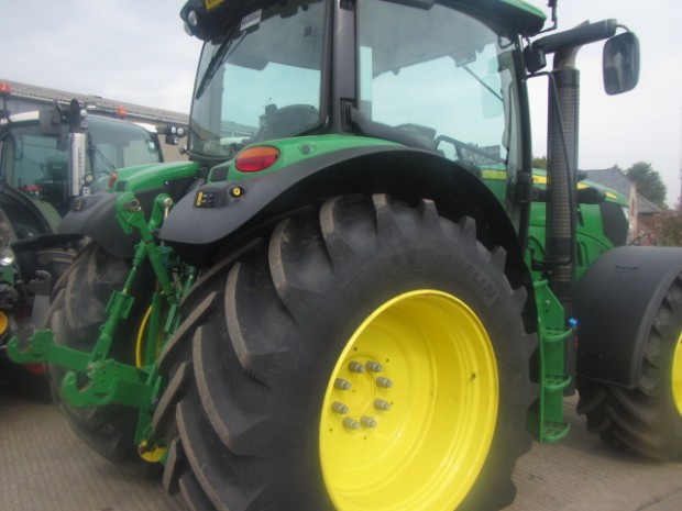 John Deere 6150R