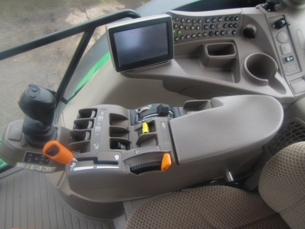 John Deere 6150R