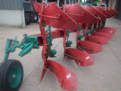 Kverneland LO 85 6+1 7 furrow reversible plough