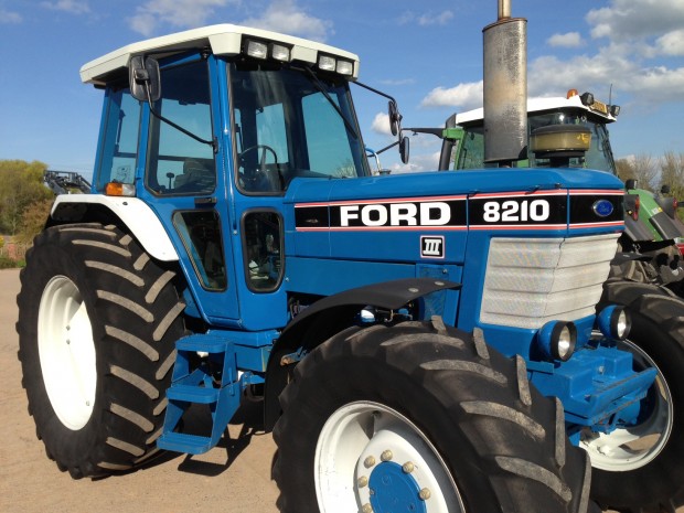 Ford 8210 III