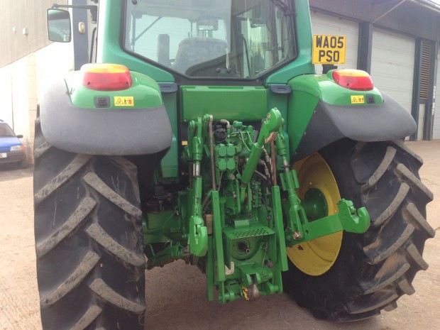 John Deere 6420