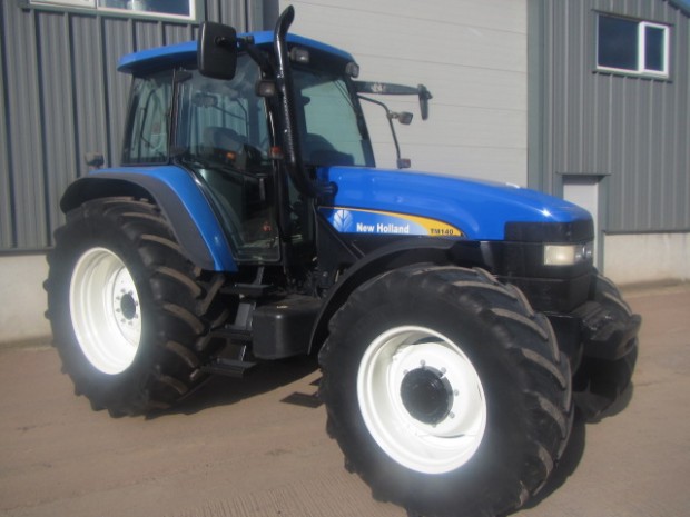 New Holland TM140