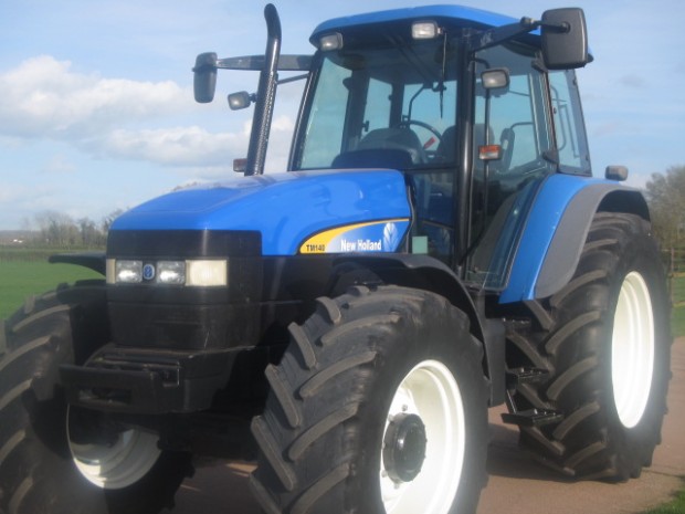 New Holland TM140