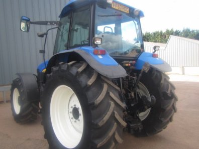 New Holland TM140
