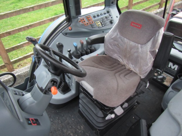 Valtra N143