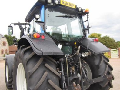 Valtra N143