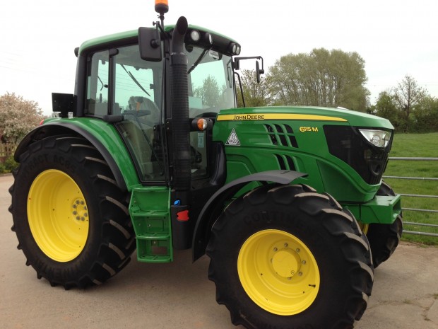 John Deere 6115M