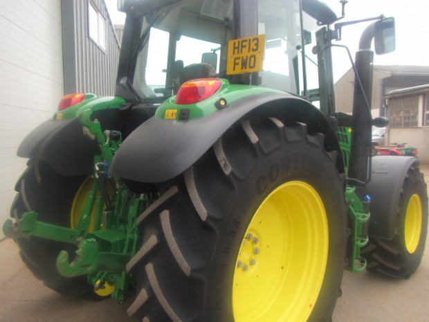 John Deere 6115M