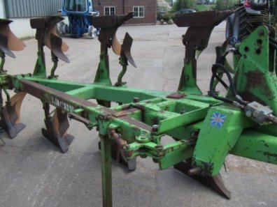Dowdeswell DP8B 4 furrow reversible plough