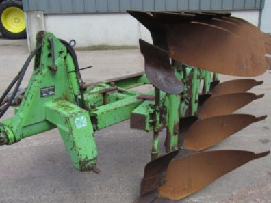 Dowdeswell DP8B 4 furrow reversible plough