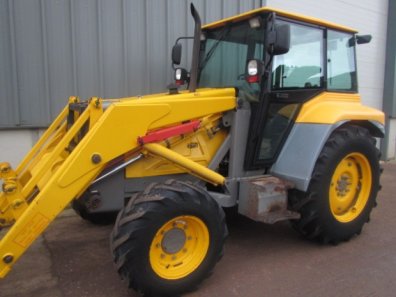 Massey Ferguson 660 loader