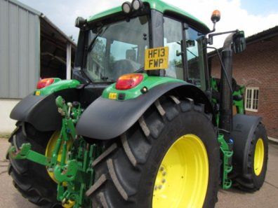 John Deere 6115M