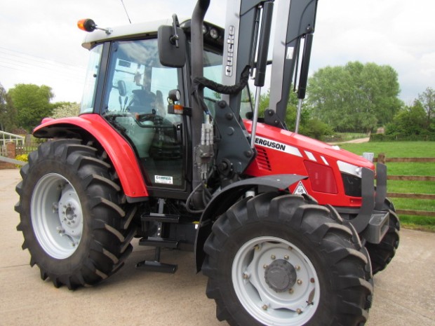 Massey Ferguson 5455