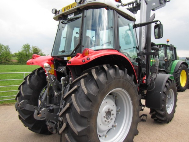 Massey Ferguson 5455