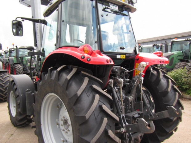 Massey Ferguson 5455