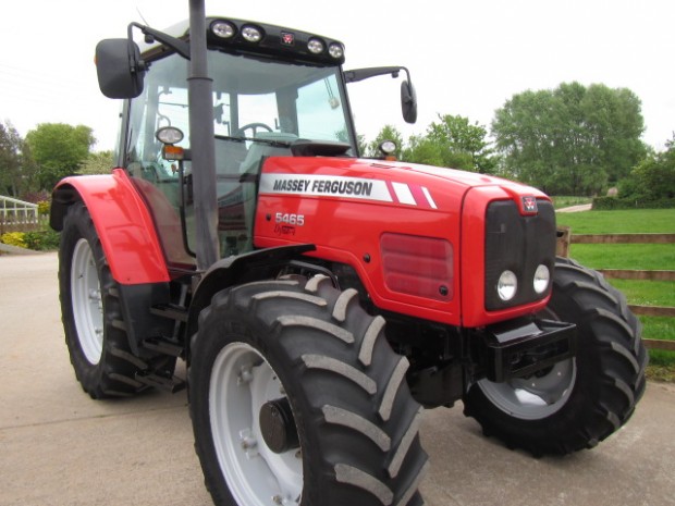Massey Ferguson 5465