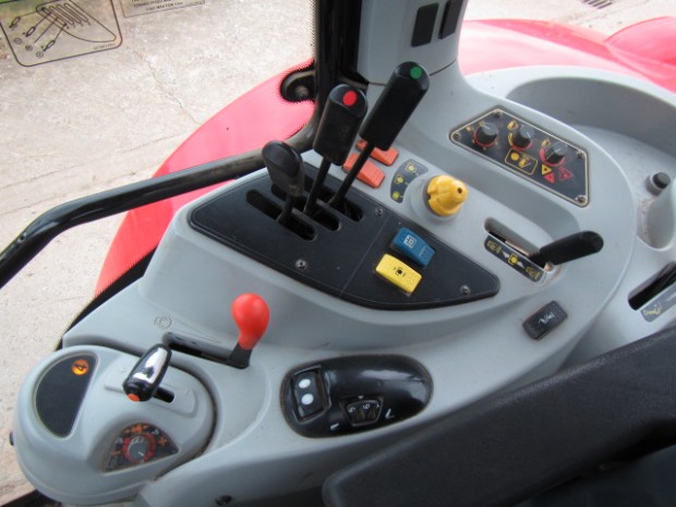 Massey Ferguson 5465