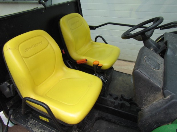 John Deere Gator 850D