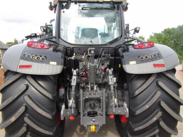Fendt 724 Profi-Plus