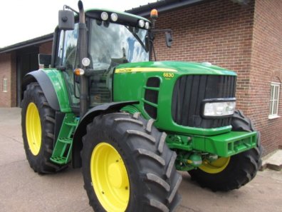 John Deere 6830