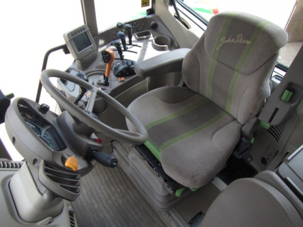 John Deere 6430