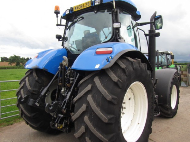 New Holland T7030