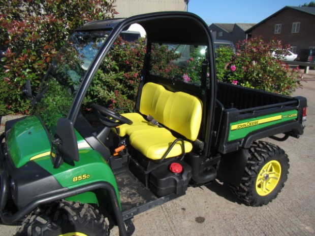 John Deere 855D Gator