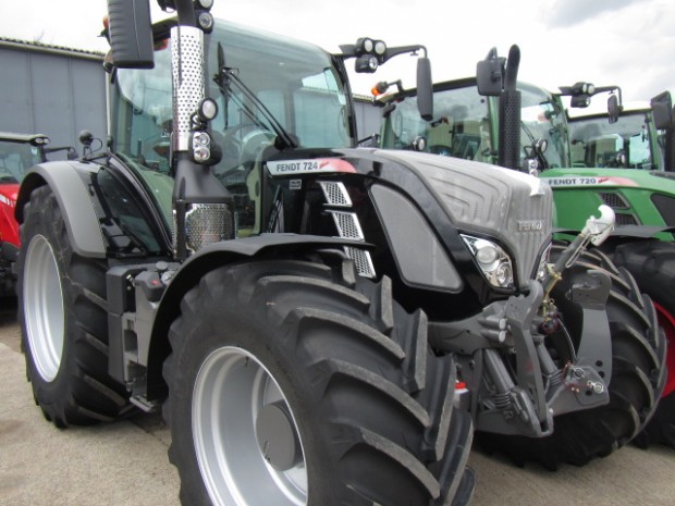 Fendt 724 Profi-Plus