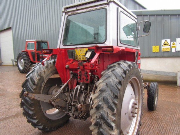 Massey Ferguson 590