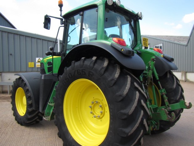 John Deere 7530