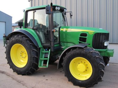 John Deere 6830