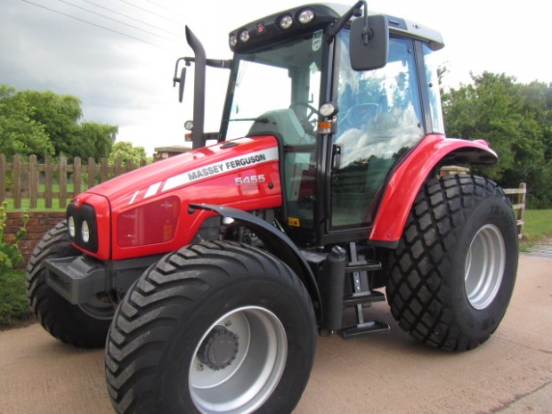 Massey Ferguson 5455