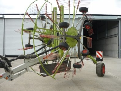 Claas Liner 2900 rake