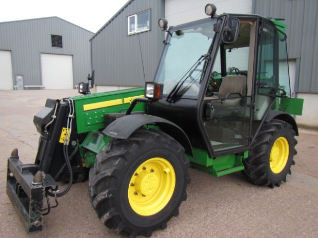 John Deere 3215 telescopic