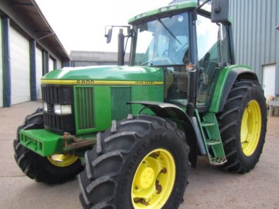 John Deere 6800