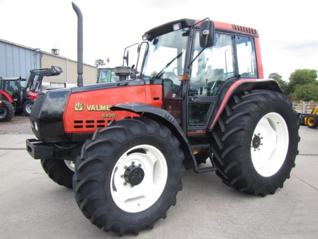 Valtra 6400